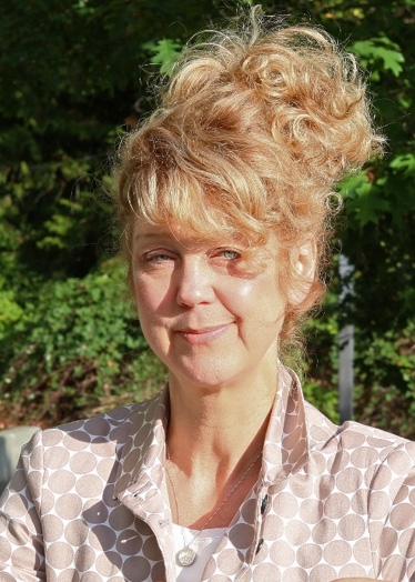 Elizabeth Brimacombe Elizabeth Brimacombe